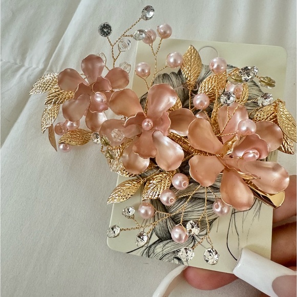 RARE rose gold pearl diamanté floral clip
